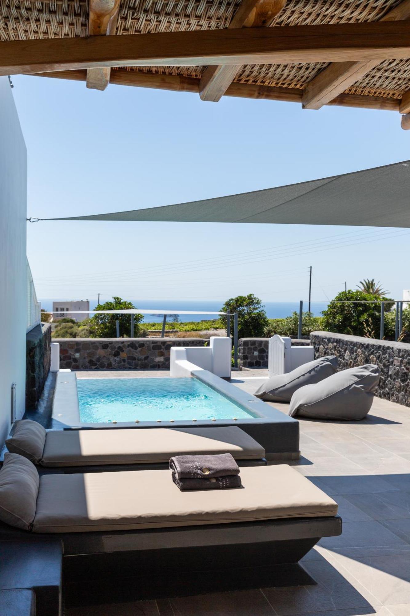 Soil Of Sun Luxury Villas Мегалохори Екстериор снимка