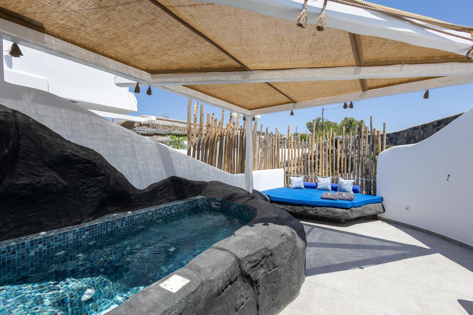 Soil Of Sun Luxury Villas Мегалохори Екстериор снимка