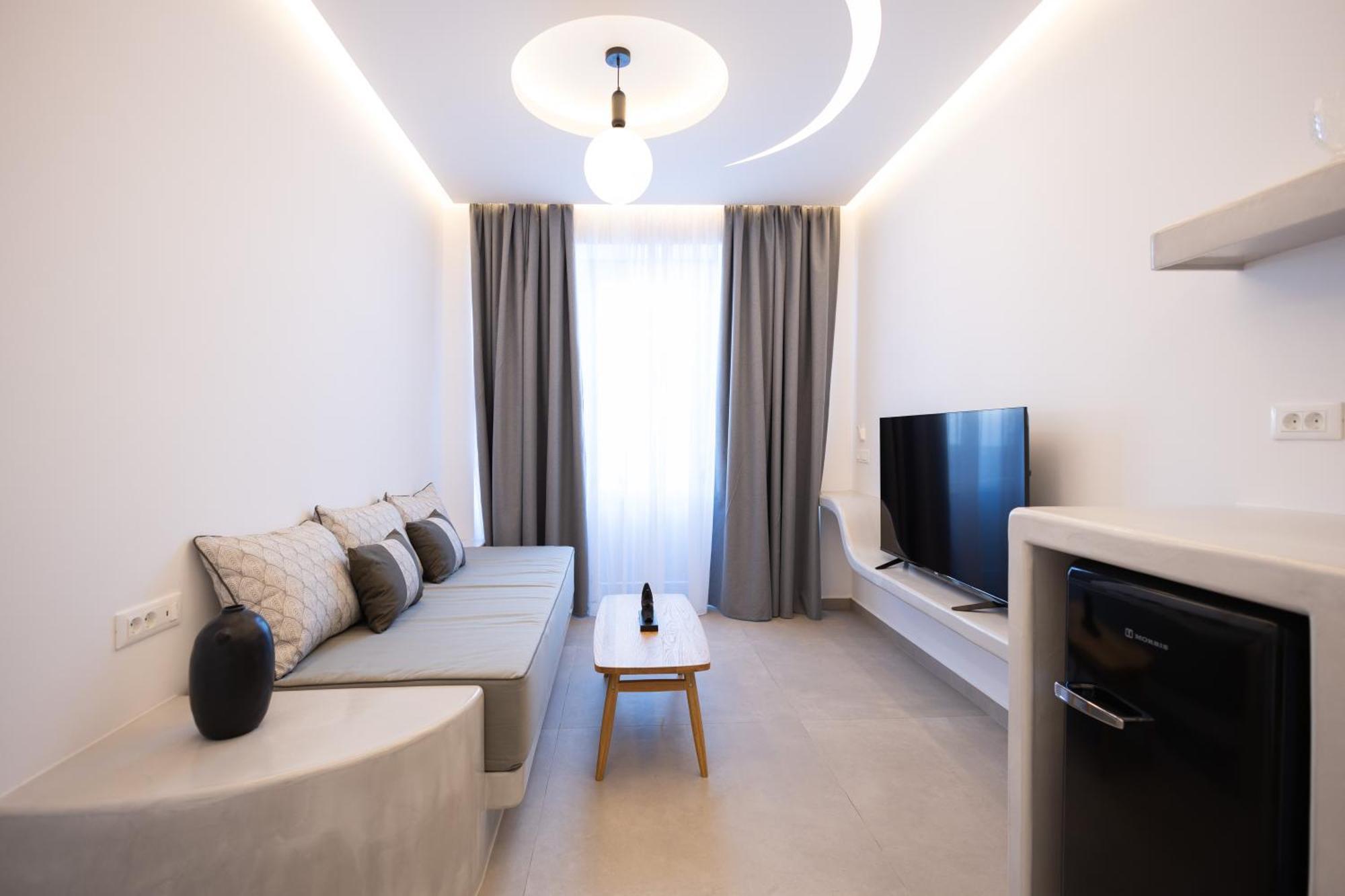 Soil Of Sun Luxury Villas Мегалохори Екстериор снимка