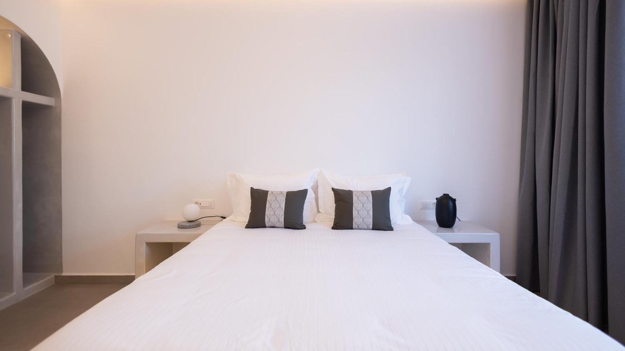 Soil Of Sun Luxury Villas Мегалохори Екстериор снимка
