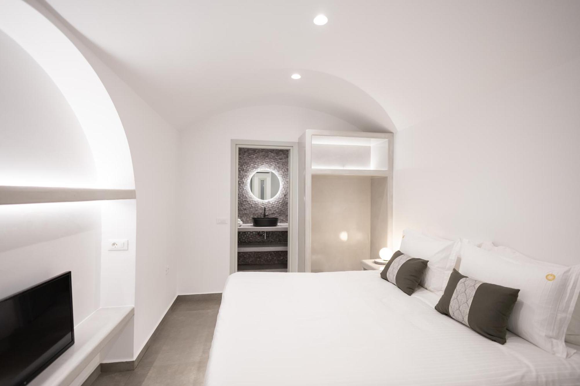 Soil Of Sun Luxury Villas Мегалохори Екстериор снимка